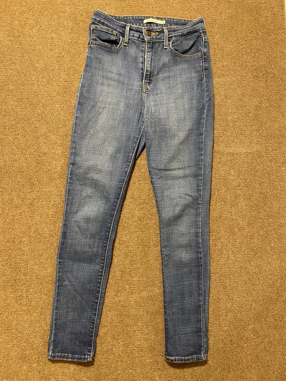 Levi’s 721 High Rise Skinny Jeans Size 28x30 — Medium Wash